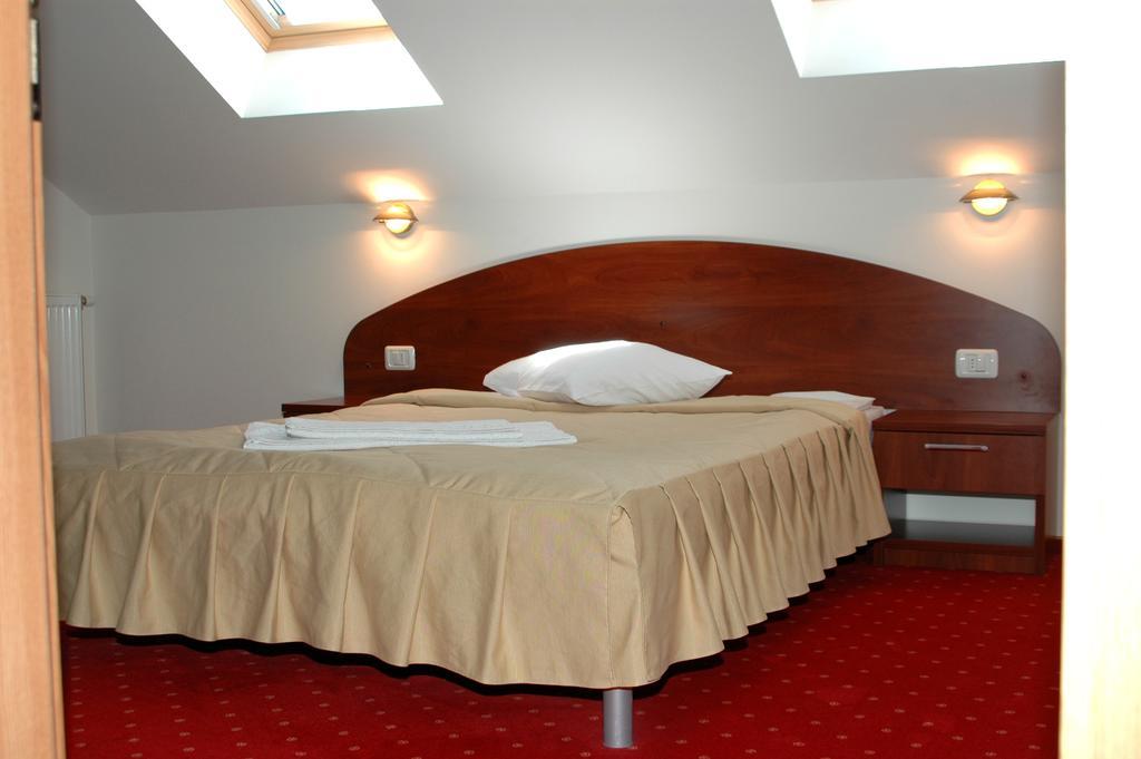 Hotel Iris アラド 部屋 写真
